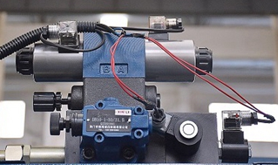 100t Cnc Metal Bending Machines, 3200 Mm Cnc Sheet Press Brake With E21 Mașini de îndoit metal CNC de 100 t, presă de frână CNC de tablă de 3200 mm cu E21