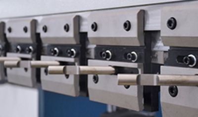 100t Cnc Metal Bending Machines, 3200 Mm Cnc Sheet Press Brake With E21 Mașini de îndoit metal CNC de 100 t, presă de frână CNC de tablă de 3200 mm cu E21