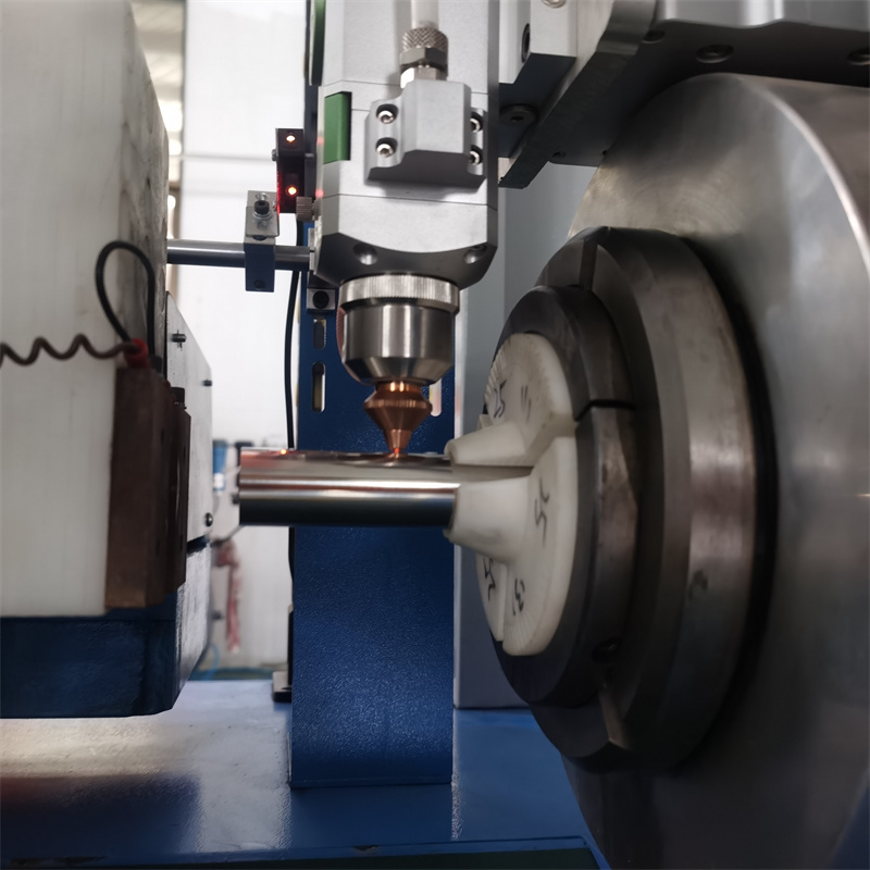 1530 Mașină de tăiat cu laser cu fibră de tablă Cnc