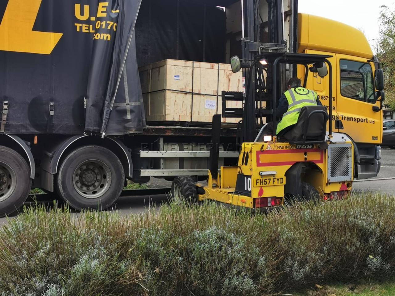 1530 Fiber Laser Cutting Machine For Stainless Steel Carbon Steel Metal Sheet Mașină de tăiat cu laser cu fibre 1530 pentru tablă metalică din oțel carbon din oțel inoxidabil