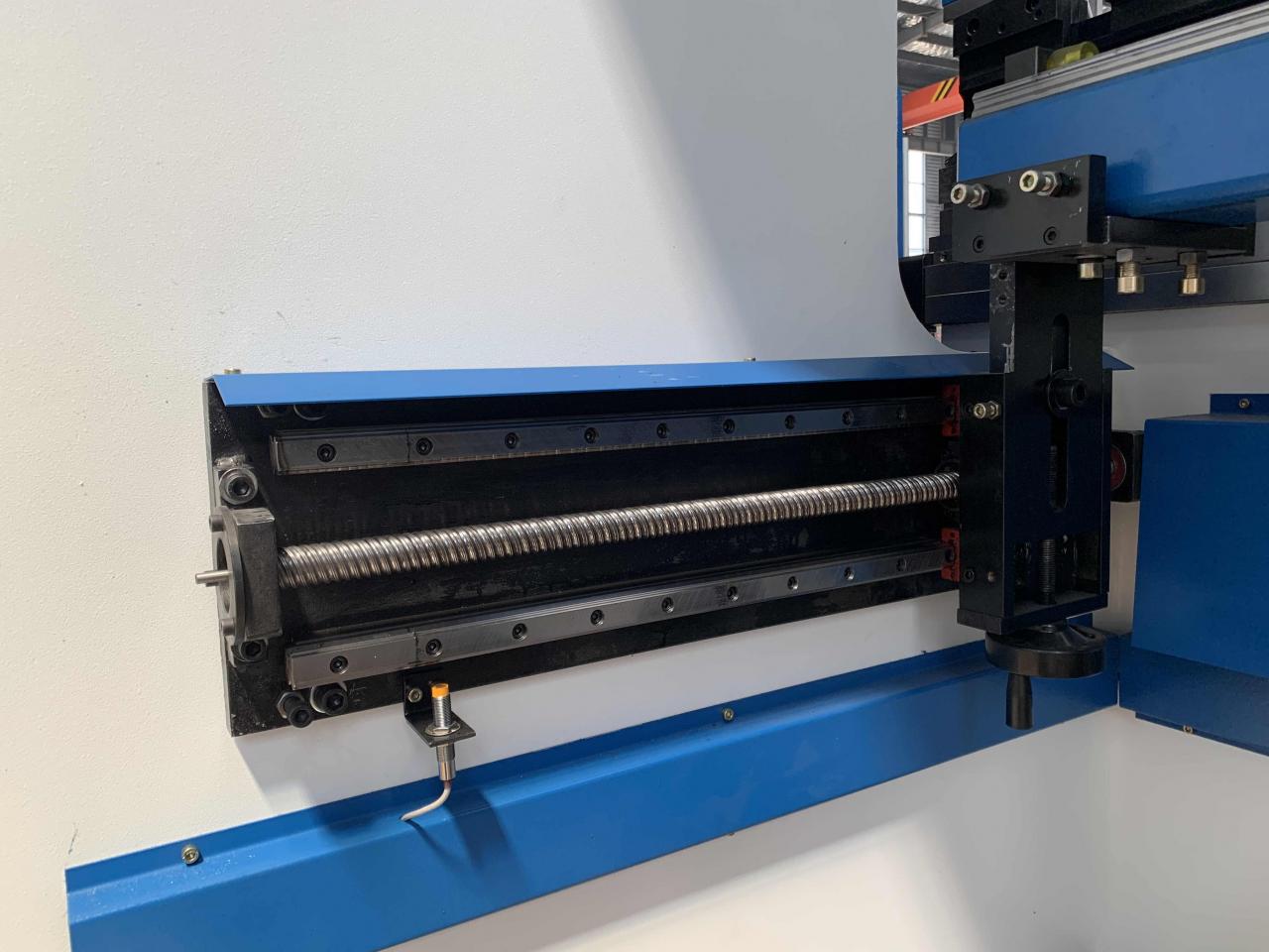 160t-4000 4-axis Cnc Hydraulic Bending Machine Press Brake 160t-4000 cu 4 axe Cnc mașină de îndoit hidraulic presa frana