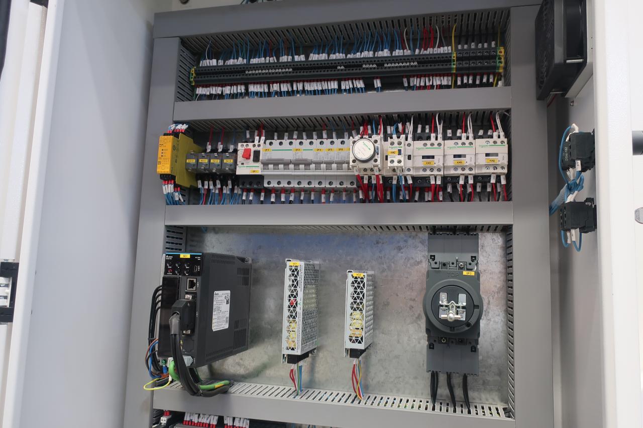 Mașină de forfecare cu ghilotină hidraulică de 16 mm pentru tăierea tablei la 6 metri