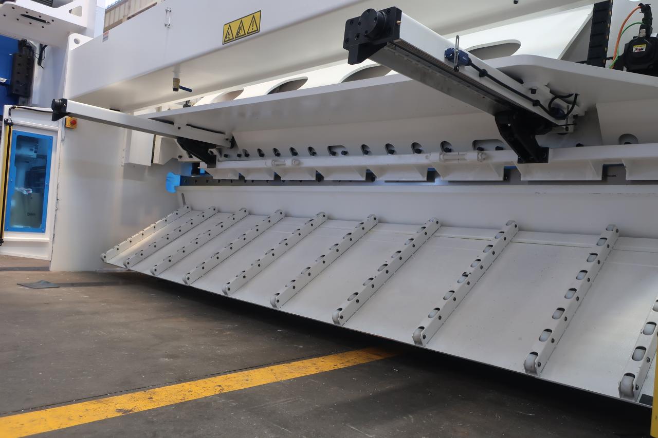 Mașină de forfecare cu ghilotină hidraulică de 16 mm pentru tăierea tablei la 6 metri