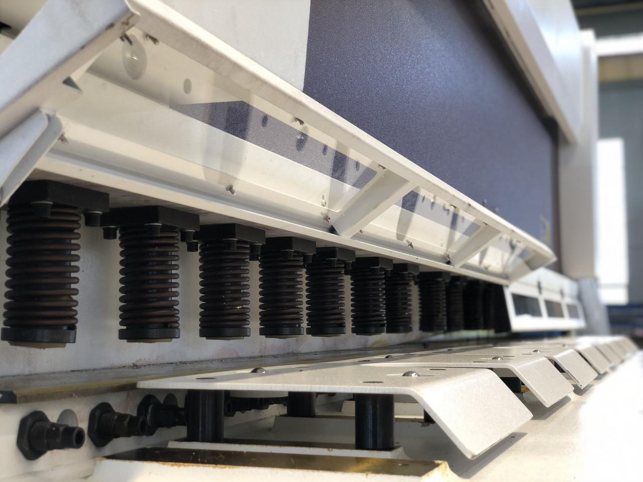 16mm Hydraulic Guillotine Shearing Machine For Sheet Metal Cutting 6 Meters Mașină de forfecare cu ghilotină hidraulică de 16 mm pentru tăierea tablei la 6 metri