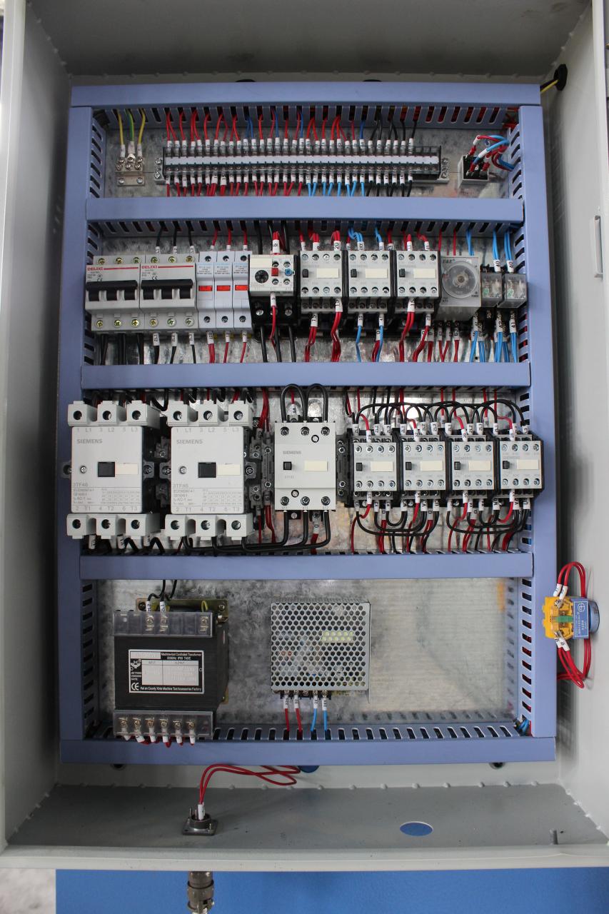 Mașină de forfecare cu fascicul pivotant hidraulic de 2,5 m lungime