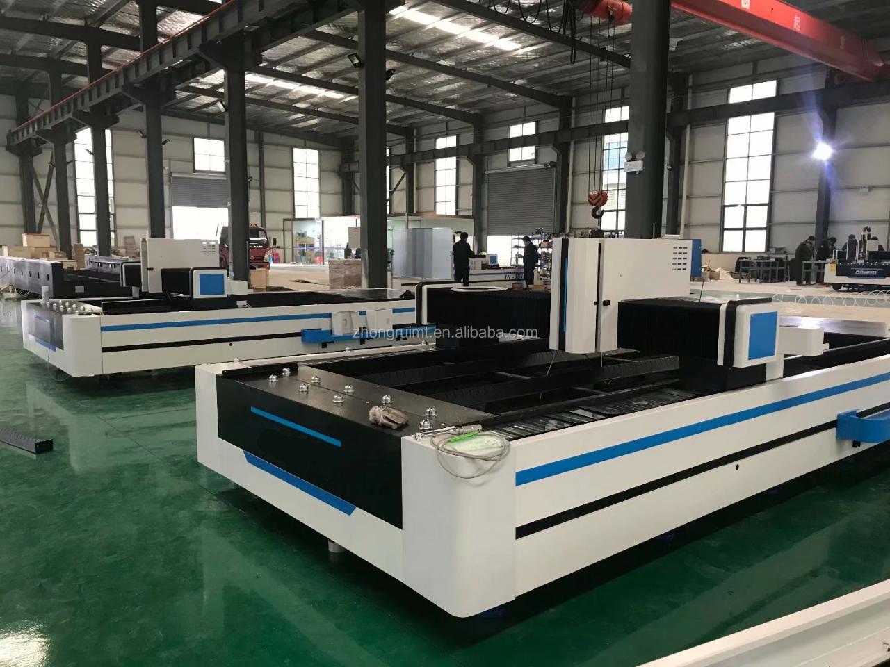 200t 300t Standard Industrial Press Brake Cnc Hydraulic Press Brake Machine 200t 300t Presa frana industriala standard Cnc Masina de frana presa hidraulica