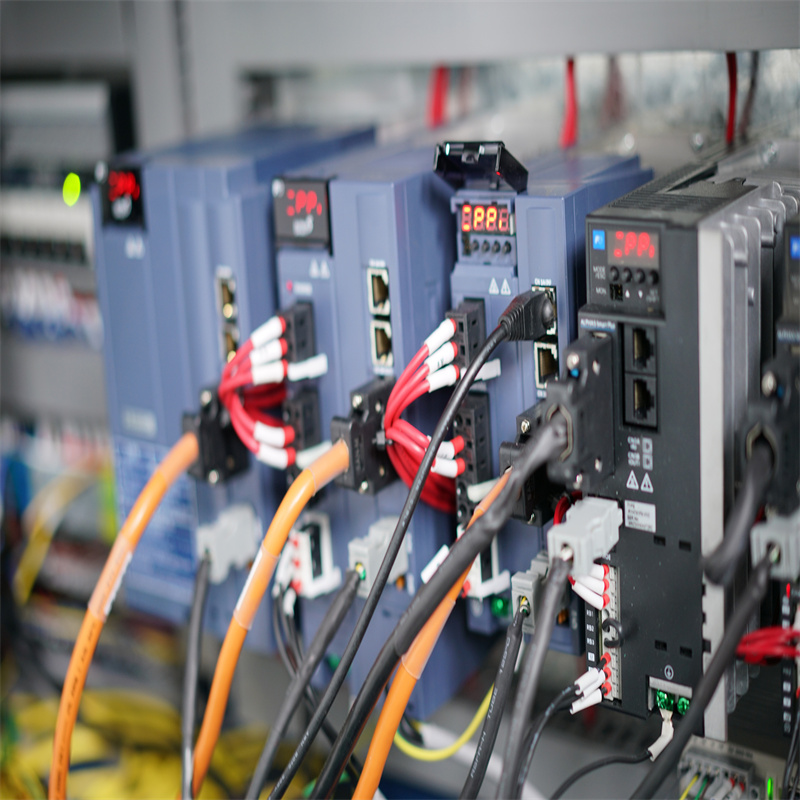 3015 1500x3000 Fibră de aluminiu Mașină de tăiat cu laser Echipament industrial cu laser