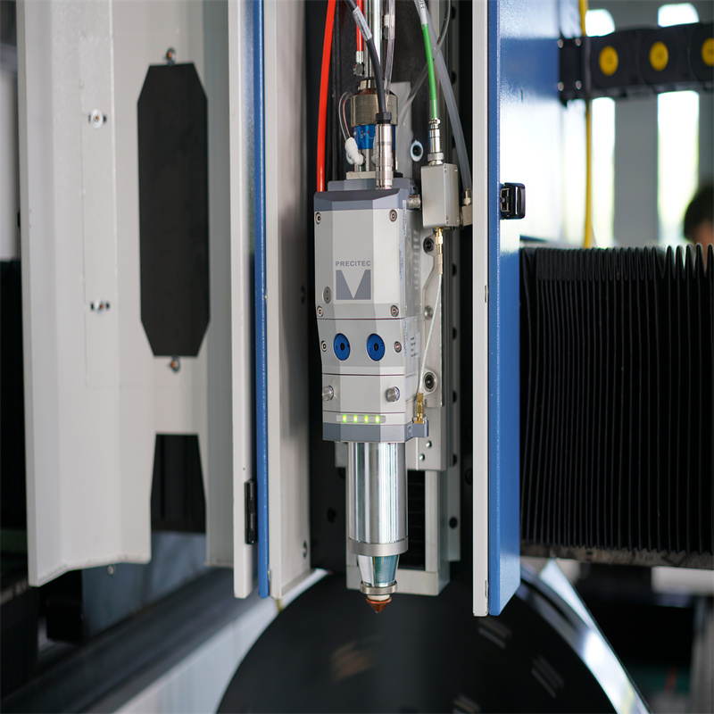 3015 1500x3000 Fibră de aluminiu Mașină de tăiat cu laser Echipament industrial cu laser