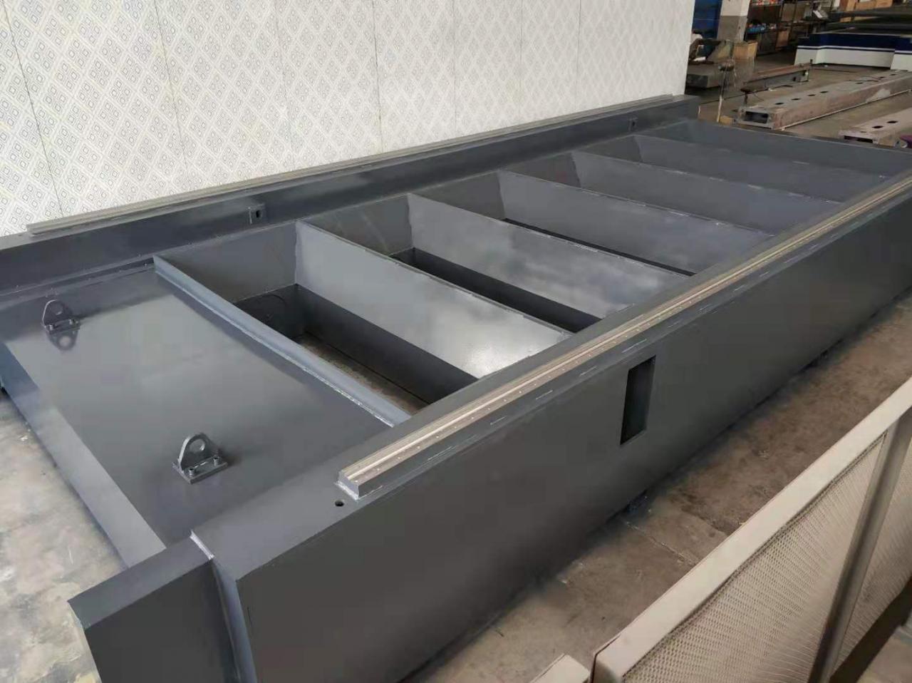 3015 4015 1kw To 6kw Cnc Fiber Laser Cutting Machine Raycus Laser Power 3015 4015 1kw până la 6kw Mașină de tăiat cu laser cu fibre CNC Raycus Putere laser