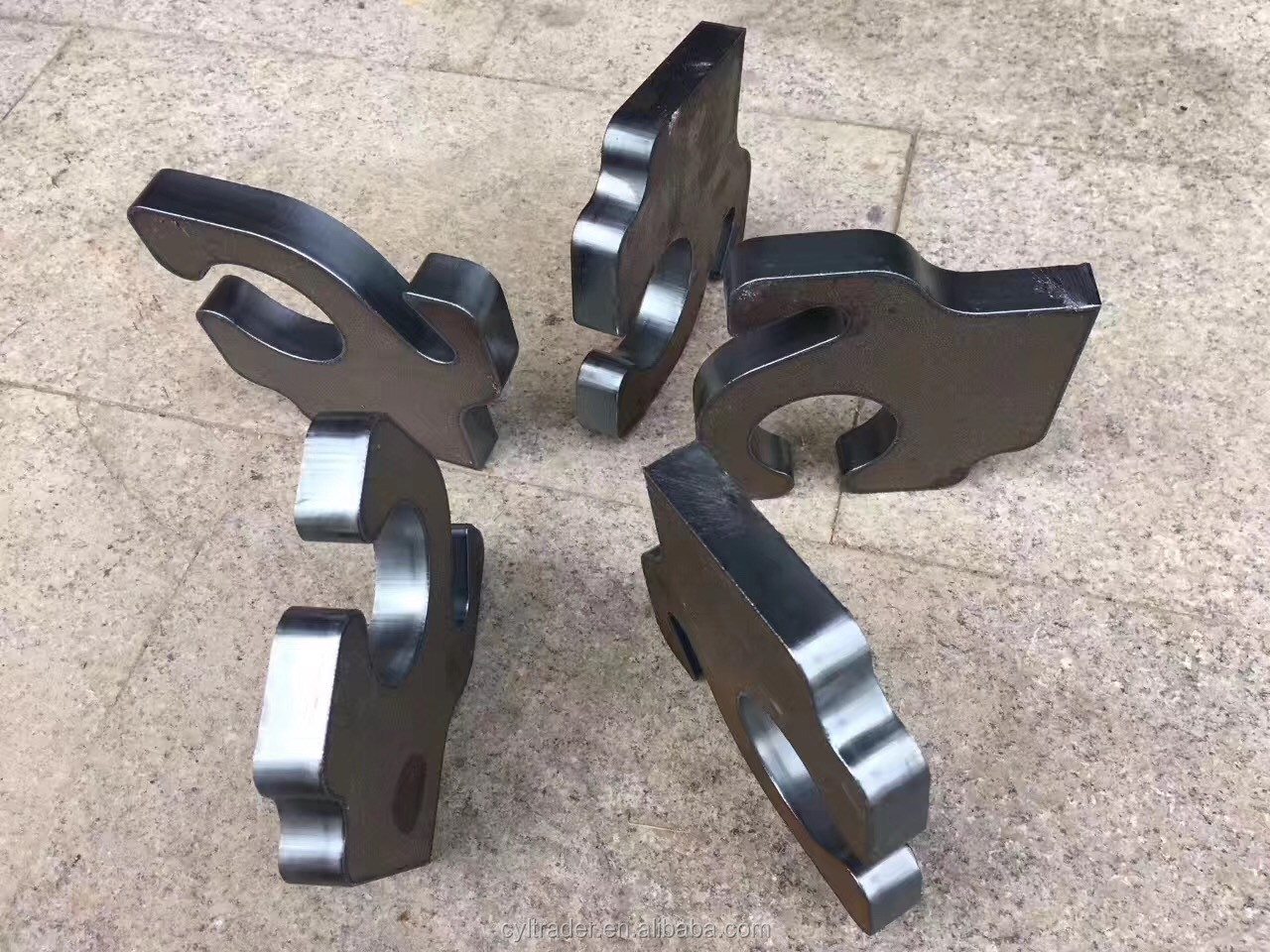 3015 4015 1kw To 6kw Cnc Fiber Laser Cutting Machine Raycus Laser Power 3015 4015 1kw până la 6kw Mașină de tăiat cu laser cu fibre CNC Raycus Putere laser