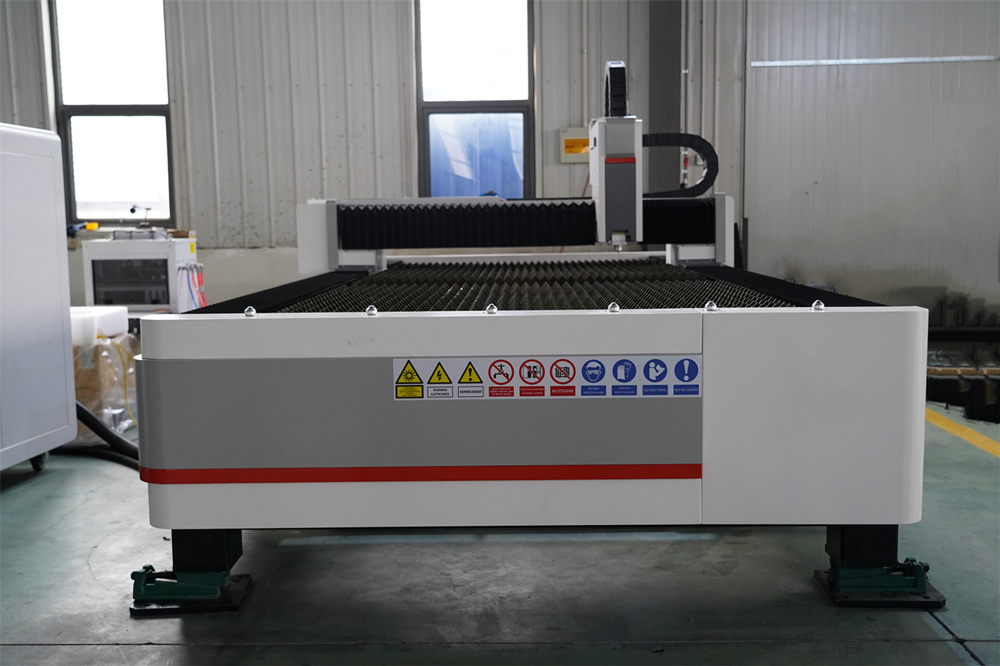 3015 4kw 1kw 2kw 3kw Stainless Steel Cnc Fiber Laser Cutting Machine 3015 4kw 1kw 2kw 3kw Mașină de tăiat cu laser cu fibre CNC din oțel inoxidabil