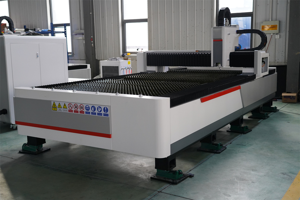 3015 4kw 1kw 2kw 3kw Stainless Steel Cnc Fiber Laser Cutting Machine 3015 4kw 1kw 2kw 3kw Mașină de tăiat cu laser cu fibre CNC din oțel inoxidabil