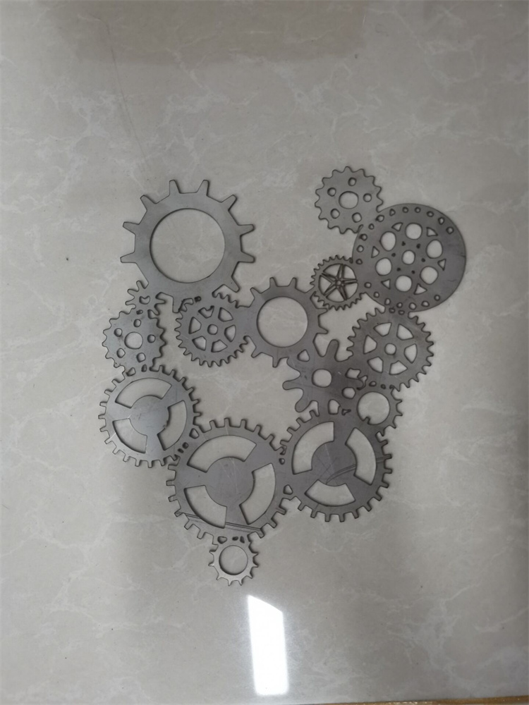 3015 Copper Carbon Stainless Steel Aluminum Iron Metal Cnc Fiber Laser Cutting Machine 3015 Cupru Carbon Oțel inoxidabil Aluminiu Fier Metal Cnc Fibră Mașină de tăiat cu laser