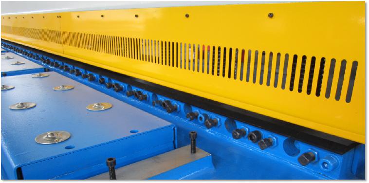 4mm Oem Qc11y-8x3200 Nc Hydraulic Guillotine Guillotine Shearing Machine 4mm OEM Qc11y-8x3200 Nc Mașină de forfecare cu ghilotină hidraulică