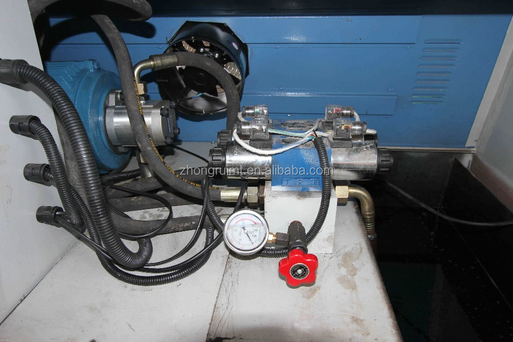 60t Q35-16 Hydraulic Ironworker Shearing Punching Bending And Notching Machine 60t Q35-16 Mașină hidraulică de îndoit și crestat