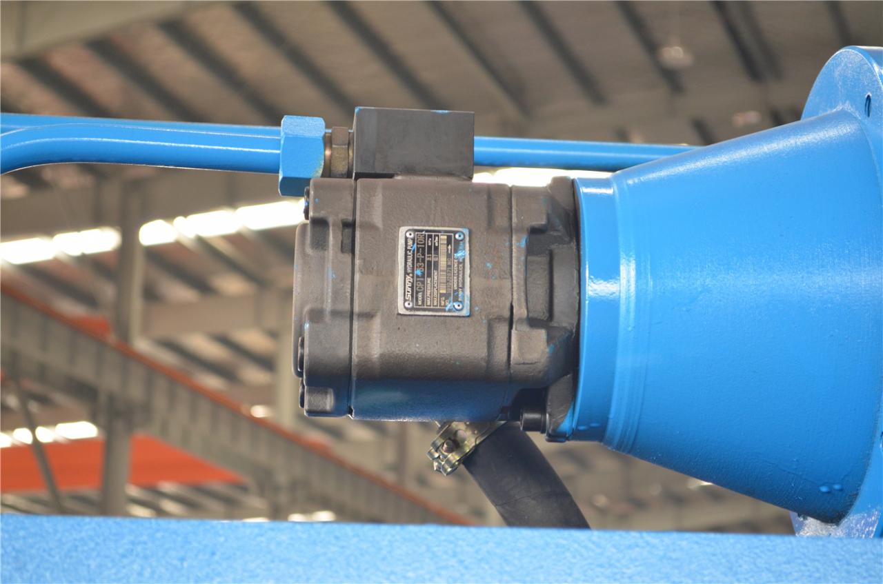 6*3200mm Guillotine Shears Metal Shear Hydraulic Iron Sheet Cutting Shearing Machine 6 * 3200mm Foarfece ghilotină Foarfece pentru metal Foarfece hidraulică Mașină de tăiat tablă de fier