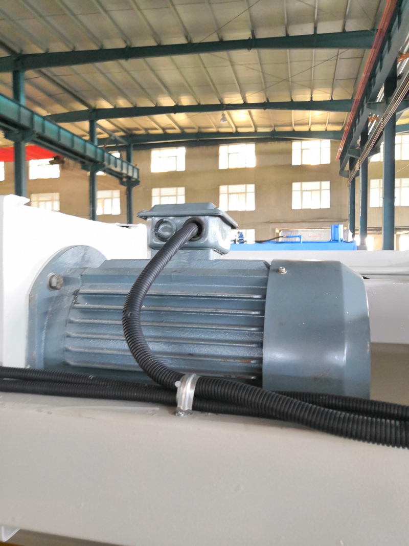 6mm Q11 Electric Sheet Plate Shearing Machine 8 Feet Sheet Metal Shearing Machine Mașină electrică de tuns tablă Q11 de 6 mm Mașină de tuns tablă de 8 picioare