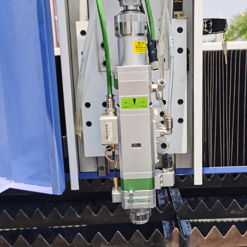 8mm 10mm Carbon Steel Laser Cutter 1530 4020 Cnc Fiber Laser Cutting Machine 8mm 10mm Cutter laser din oțel carbon 1530 4020 Mașină de tăiat cu laser cu fibre CNC