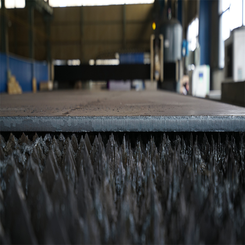 China de înaltă calitate ieftină 3kw Fiber Laser Cutting Machine Pret