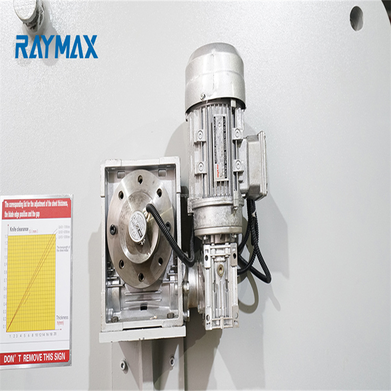 Mașină de forfecare cu ghilotină din oțel inoxidabil din metal hidraulic CNC