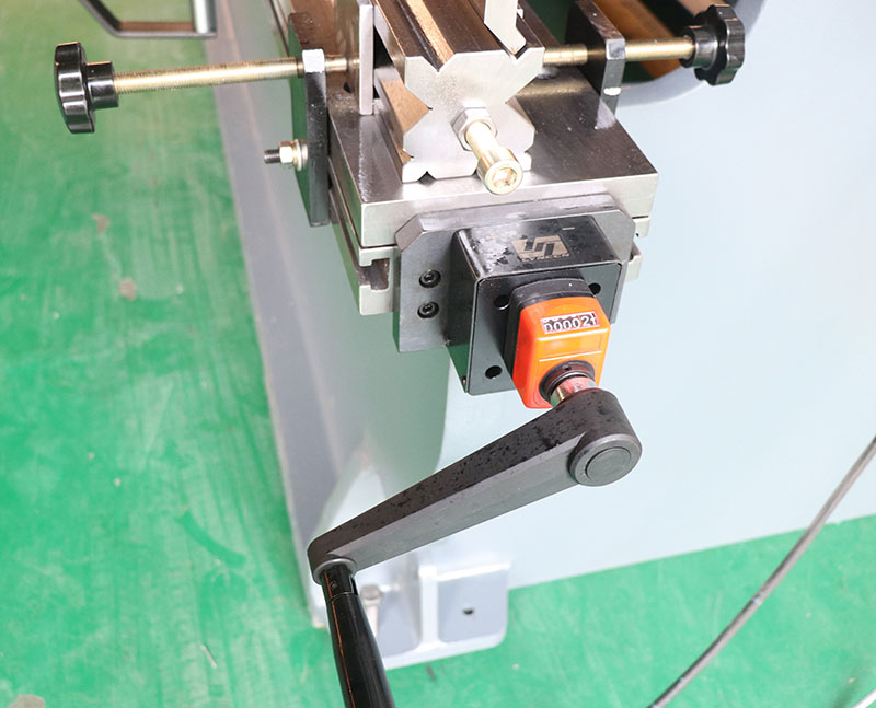 Presă frână metalică Wc-63t3200 Mașină de îndoit tablă Cnc Presă frână hidraulică