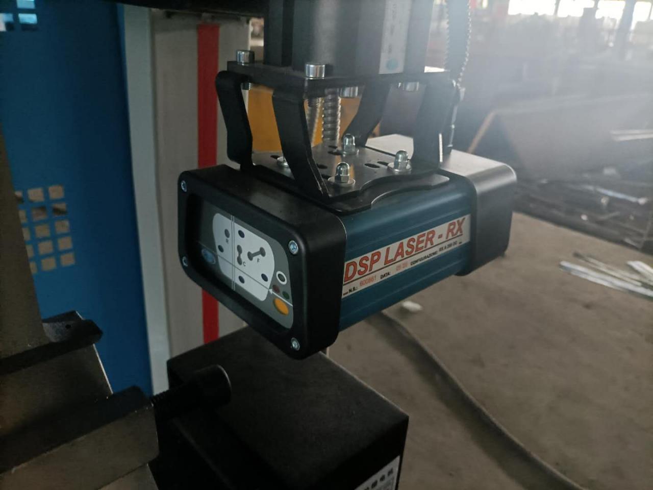 Cnc Hydraulic Press Brake Machine Bending Servo Electric Press Brake 40T Presa frana hidraulica Cnc Masina de indoire Servo Presa frana electrica 40T