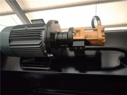 Da53t Cnc System Controller 125t4000 3+1 Axis Cnc Hydraulic Press Brake With Good Quality Da53t Cnc System Controller 125t4000 3 + 1 Axe Cnc Presa frana hidraulica de buna calitate