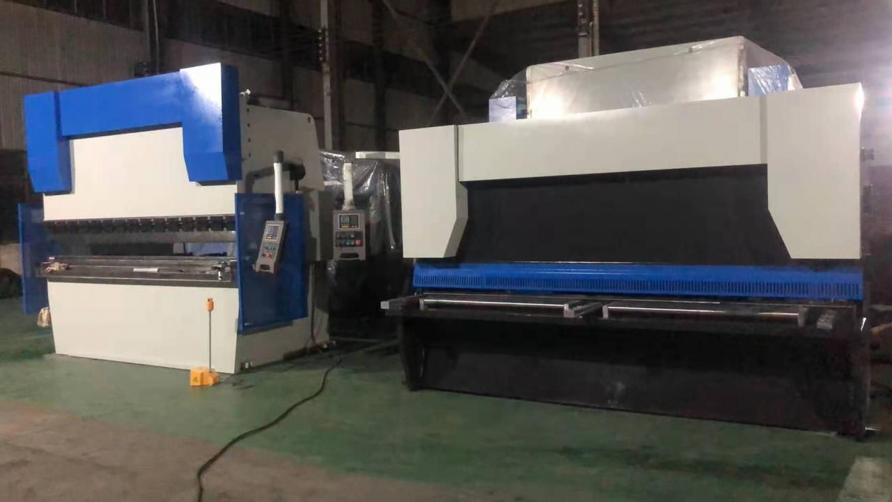 Da53t Cnc System Controller 125t4000 3+1 Axis Cnc Hydraulic Press Brake With Good Quality Da53t Cnc System Controller 125t4000 3 + 1 Axe Cnc Presa frana hidraulica de buna calitate