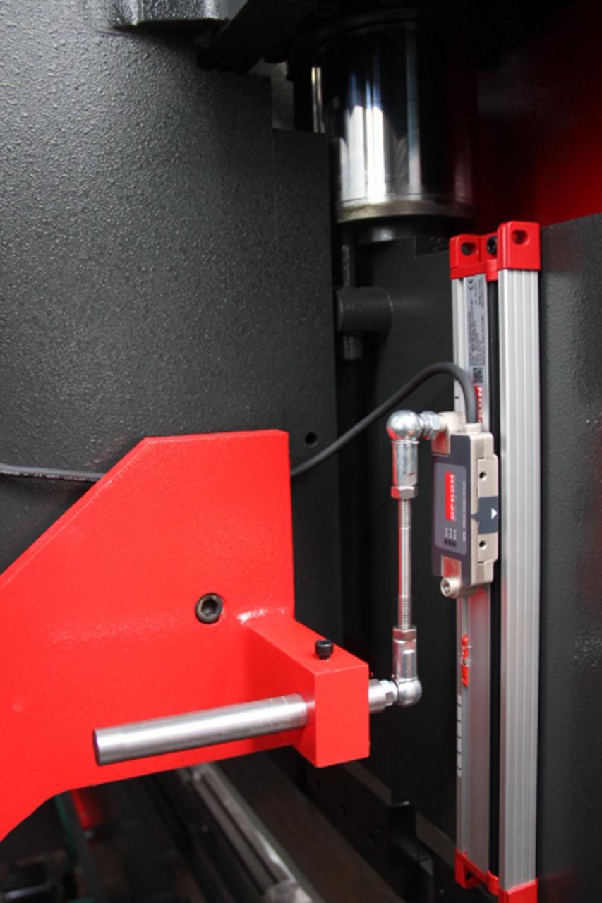 Delem Da66t 125 3+1 4+1 6+1 8+1 Cnc Hydraulic Press Brake For Metal Plate Bending Delem Da66t 125 3+1 4+1 6+1 8+1 Presa frana hidraulica CNC pentru indoirea placilor metalice