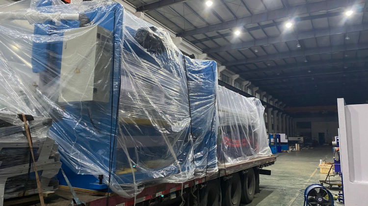 Economic Single Double Worktable Cnc Sheet Metal Fiber Laser Cutting Machine Mașină economică de tăiat cu laser cu fibră și tablă Cnc cu o singură masă de lucru dublă