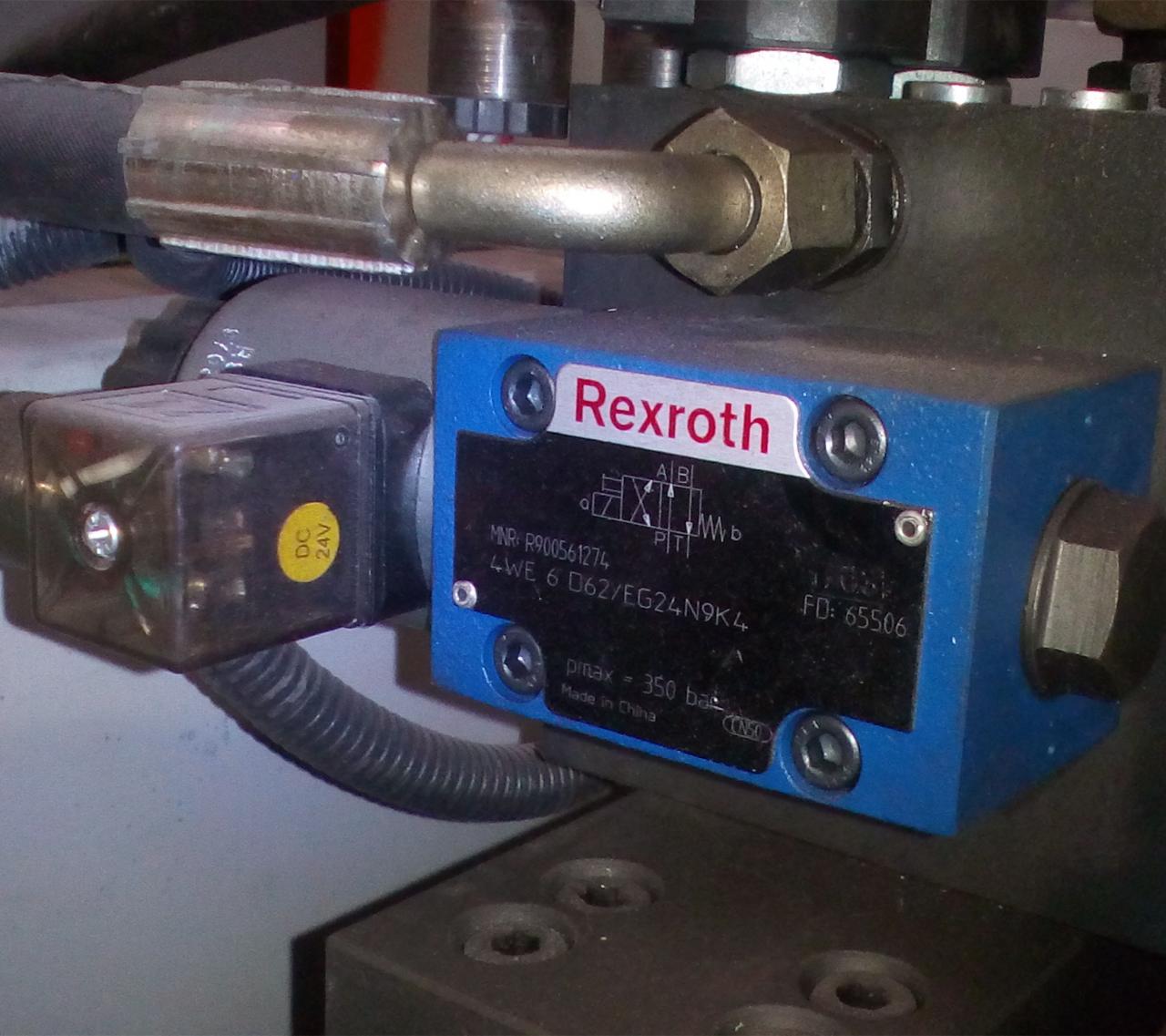 High Quality 3m Press Brake Machine Hydraulic 100 Ton For Sheet Metal Bending Mașină de frână de presă de înaltă calitate de 3m hidraulică de 100 de tone pentru îndoirea tablei