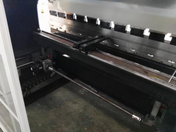 High Quality Sheet Metal Hydraulic Press Brake Machine Mașină de frână hidraulică din tablă de înaltă calitate