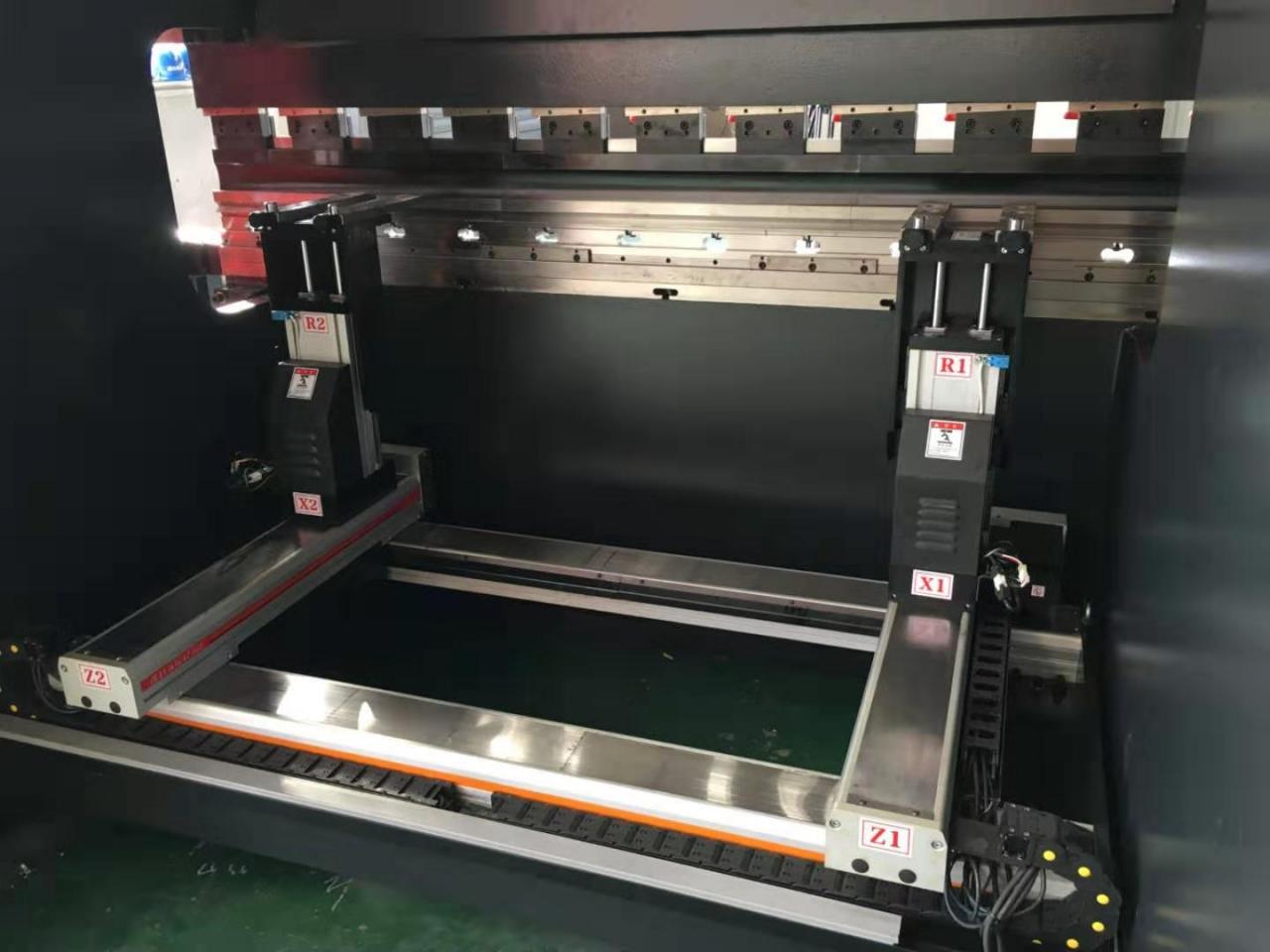 Presă de frână hidraulică din oțel inoxidabil Wc67y/k-300/6000