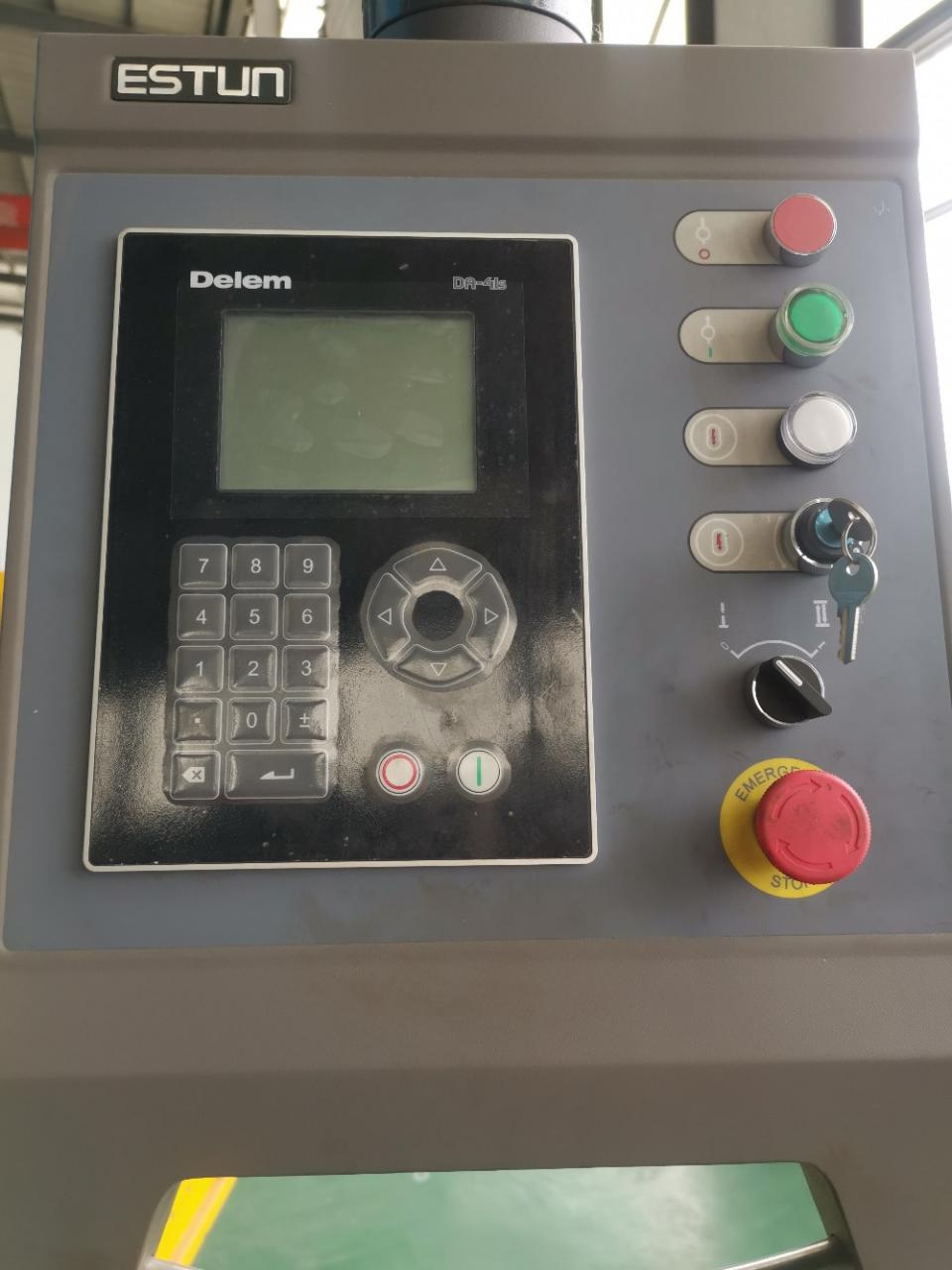 Presă de frână hidraulică din oțel inoxidabil Wc67y/k-300/6000