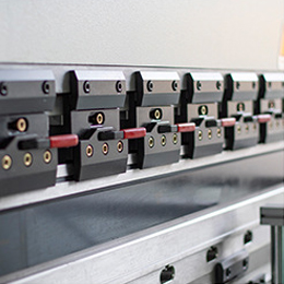 Metal Plate Press Brake Machine / CNC Hydraulic Press Brake Machine Masina de frana de presa cu placi metalice / Masina de frana hidraulica CNC