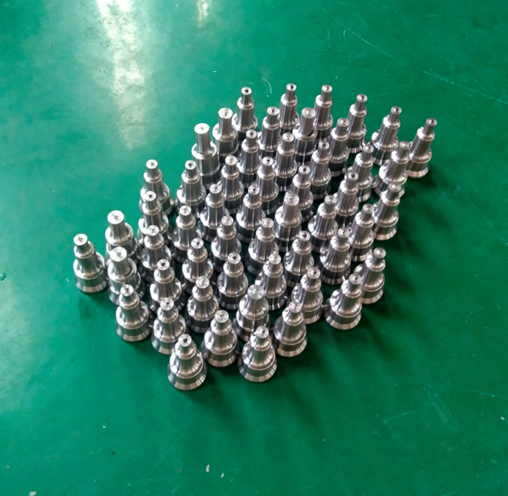 Q35y Series Hydraulic Ironworker Shearing And Punching Machine Seria Q35y Mașină hidraulică de forfecat și perforat