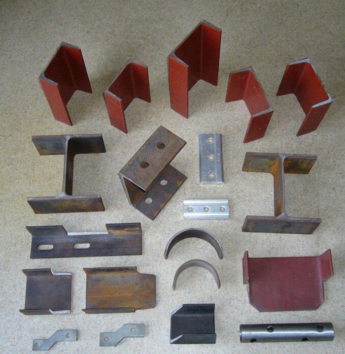 Q35y Series Hydraulic Ironworker Shearing And Punching Machine Seria Q35y Mașină hidraulică de forfecat și perforat