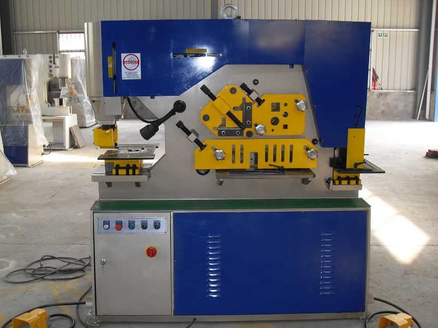 Q35y Series Multifunctional Hydraulic Iron Worker Combined Shearing And Punching Machine Mașină combinată de forfecare și poansonat hidraulic multifuncțional din seria Q35y