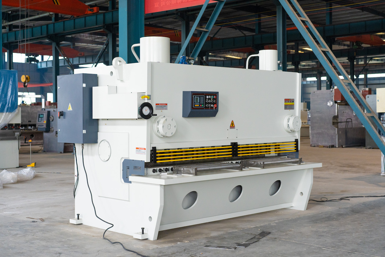 Qc11y 8x3200 Sheet Metal Shearing Machine Steel Plate Hydraulic Shearing Machine Qc11y 8x3200 Mașină de tuns tablă Mașină de tuns tablă hidraulică din plăci de oțel