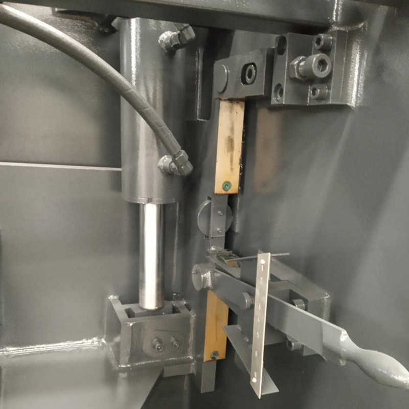 Qc12k-4x2500 Cnc Hydraulic Customized Shearing Machine Cutting Machine Qc12k-4x2500 Cnc Mașină de tăiat mașină de forfecare personalizată hidraulică