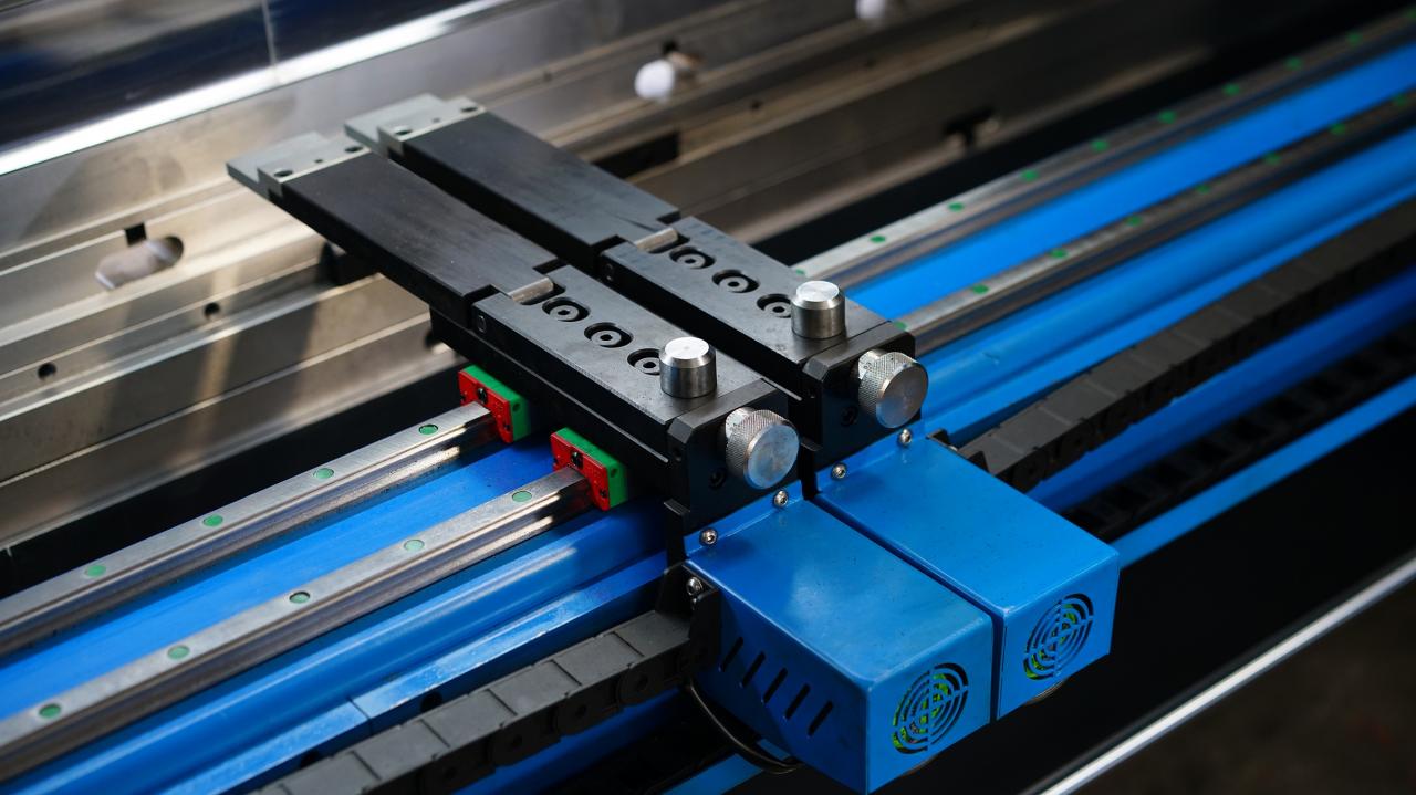 Wc67k-400T Cnc Plc Mașină manuală de îndoit foi Mașină hidraulică Nc de frână