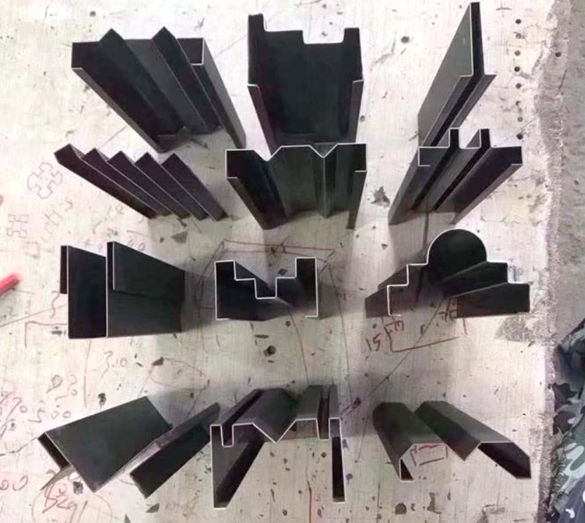 Wc67yk 80 100 160 200 Ton 3200mm E21 Nc Sheet Metal Oil Hydraulic Press Brake Price Wc67yk 80 100 160 200 Ton 3200mm E21 Nc Tablă Ulei Presă hidraulică Frână Preț